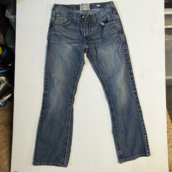 Ariat Other - Ariat M5 Straight Fit Straight Leg 33x32